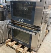 Печь конвекционная Unox XEFT-04EU-ELDV